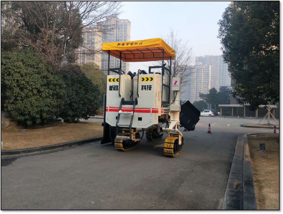 要正確使用操作混凝土路緣石滑模攤鋪機，定期對路緣石滑模機進(jìn)行保養(yǎng)和維護